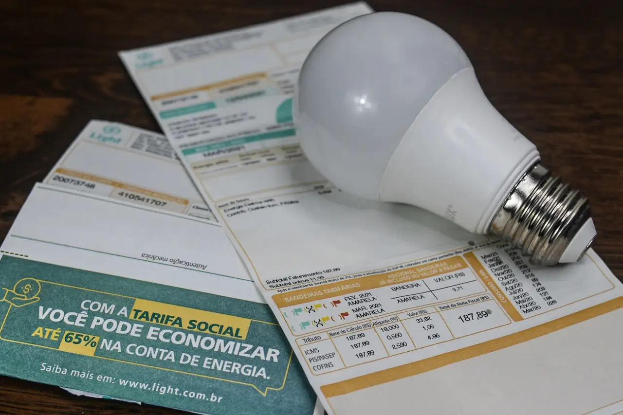 Aneel define bandeira tarifária amarela nas contas de luz