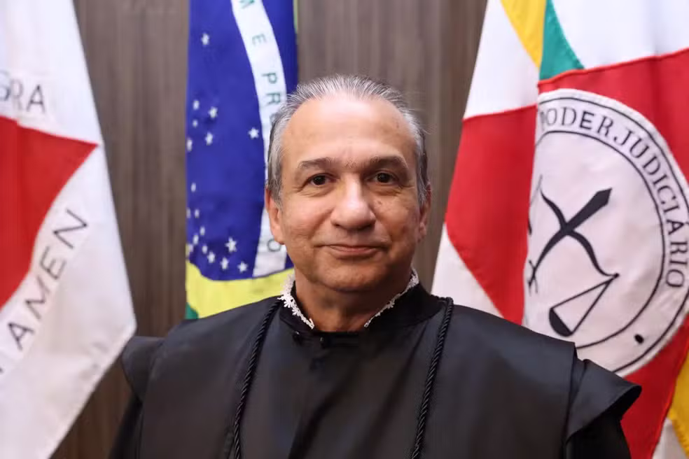 CNJ abre processo disciplinar contra desembargador de Minas Gerais