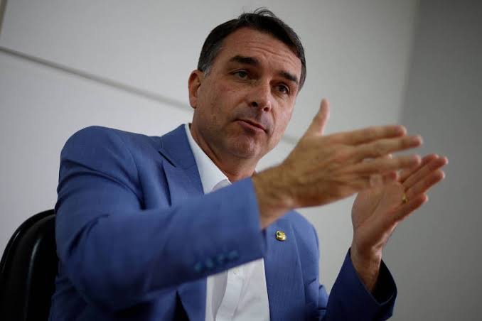 Progressistas e Republicanos deixam de apoiar  Flávio Bolsonaro