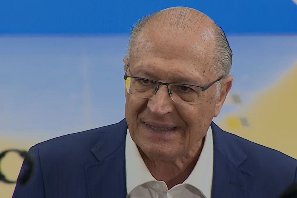 ​PSB oficializa apoio à Lula e  Geraldo Alckmin como vice