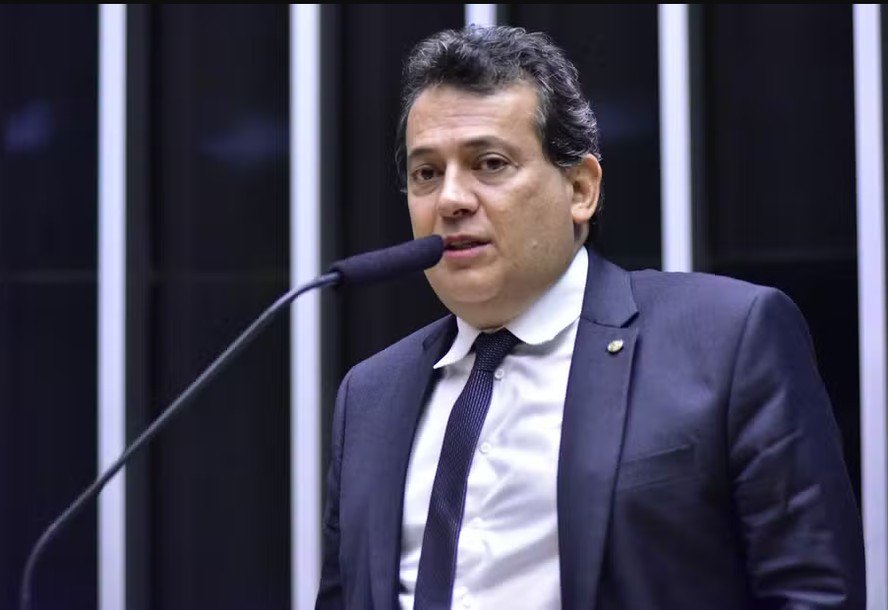 Deputado Federal é alvo da PF no Rio de Janeiro