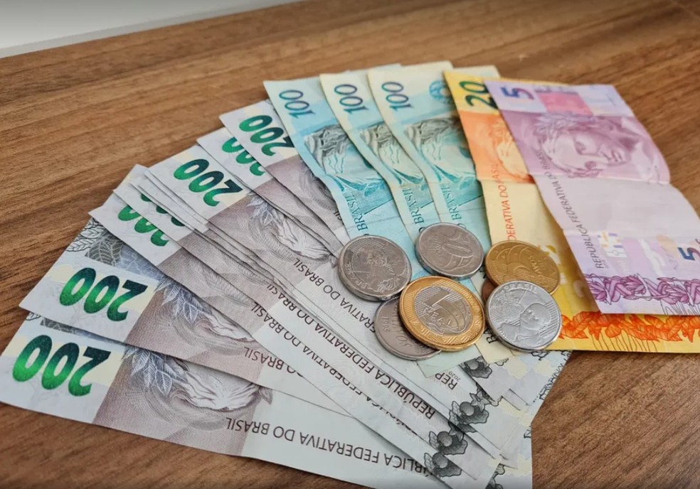 Abono salarial para nascidos em maio e junho é liberado